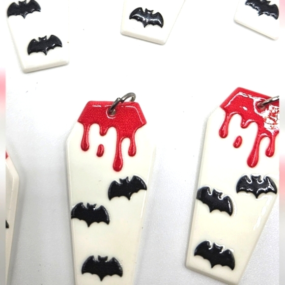🆓️FREE ADD ON 12 pc Lot Pendants Keychains Gothic bloody bat Coffin Shape - Picture 2 of 4